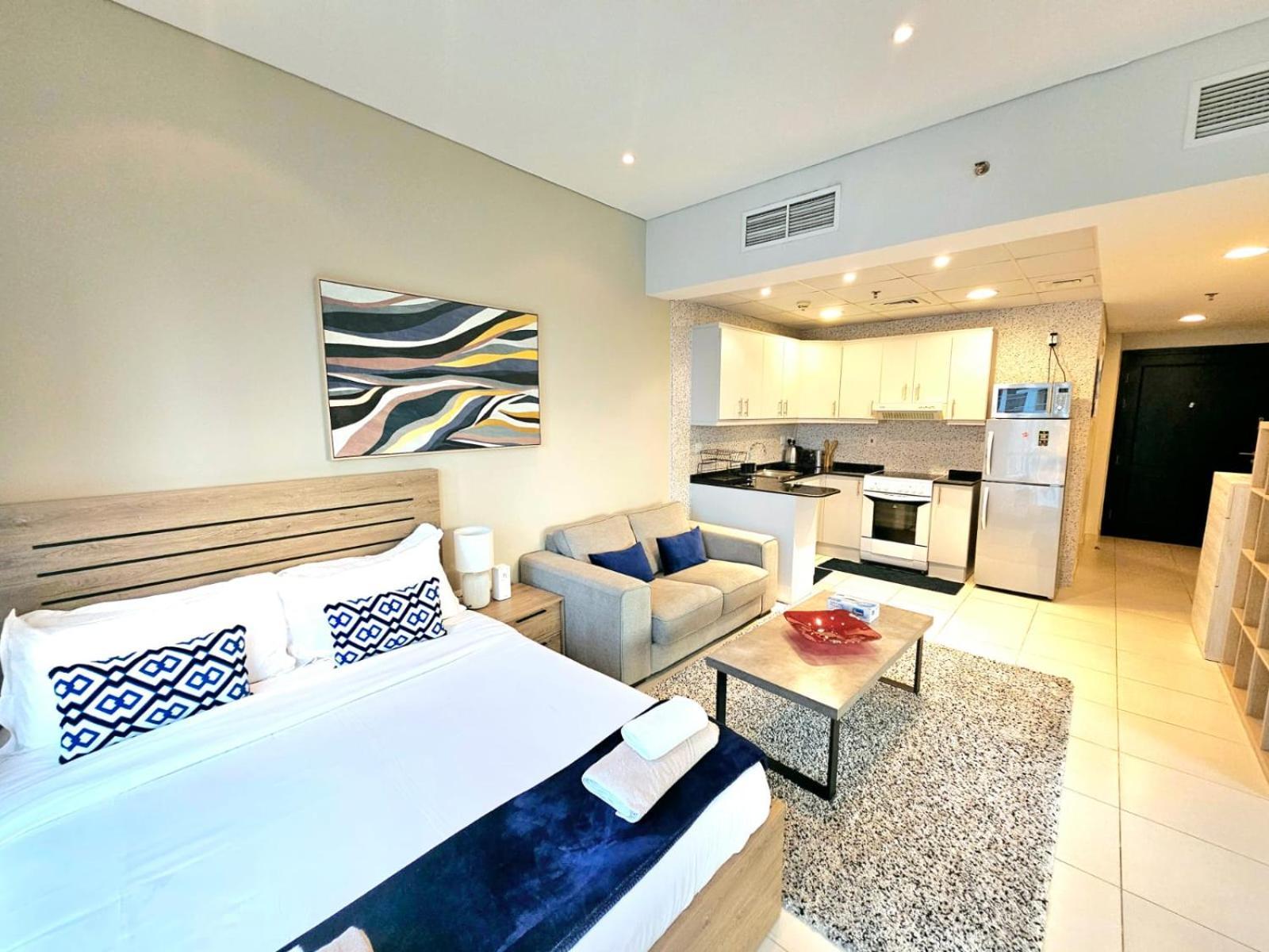 Sunrise Homes - Near Jbr With Huge Balcony - Harbour Views *