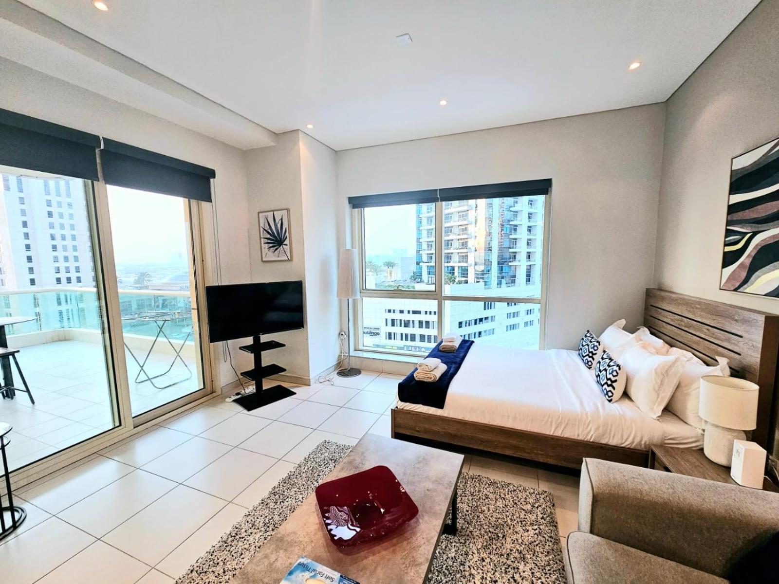 Apartment Sunrise Homes - Near Jbr With Huge Balcony - Harbour Views *