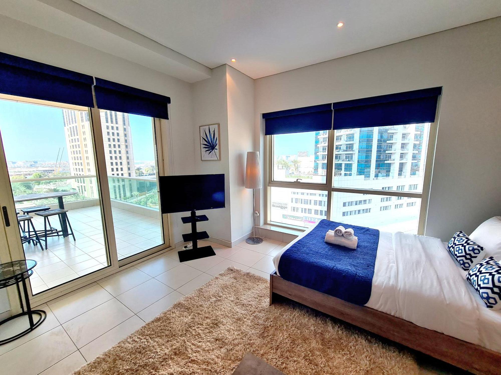 Apartment Sunrise Homes - Near Jbr With Huge Balcony - Harbour Views
