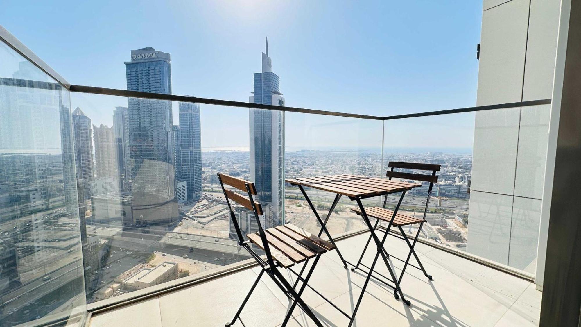Oyo 1350 Premium 1-bed Burj Crown Daire *