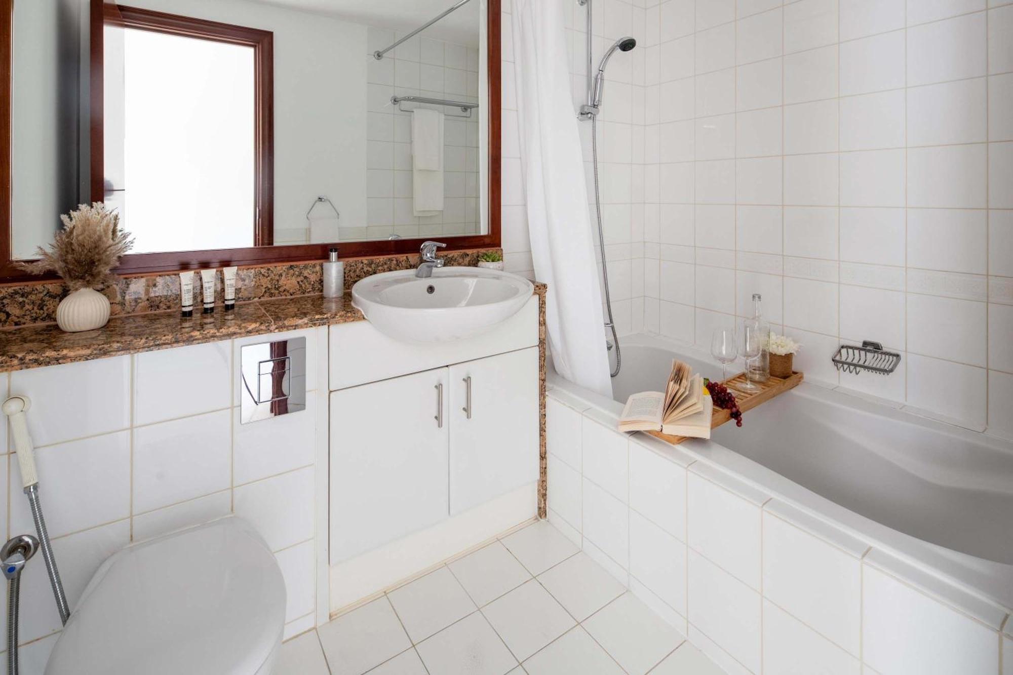 Apartment Frank Porter - Al Yass Tower