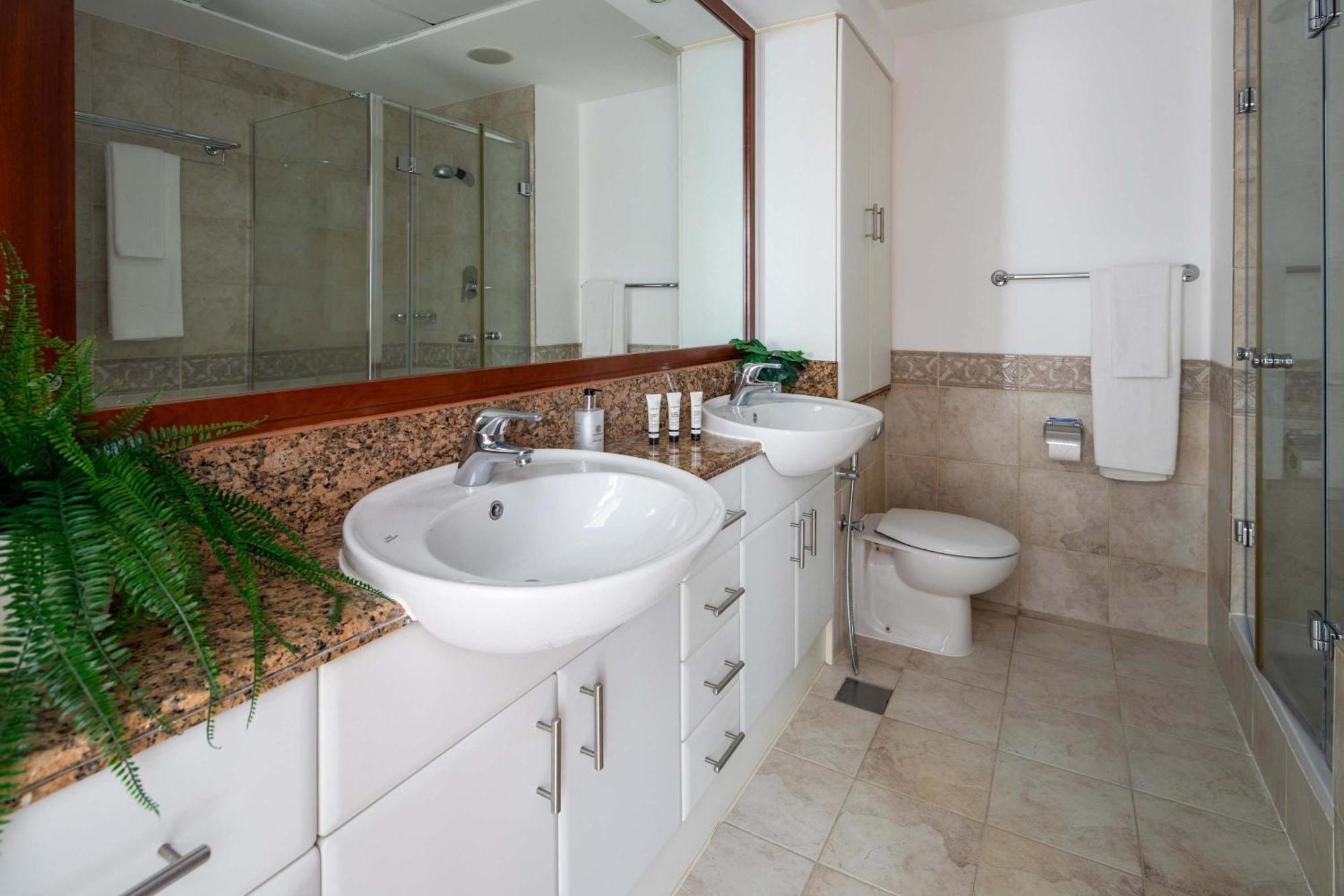 Apartment Frank Porter - Al Yass Tower *