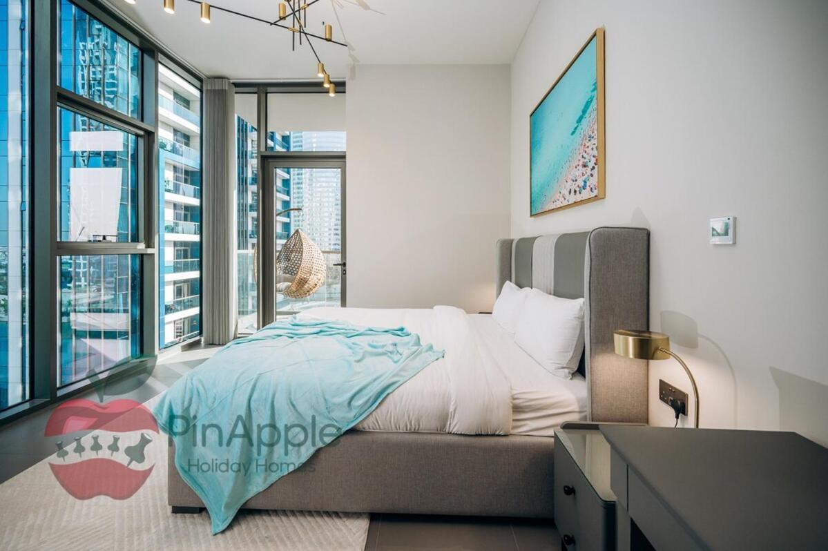 Mbl Royal Live 2br And Maid * Dubai