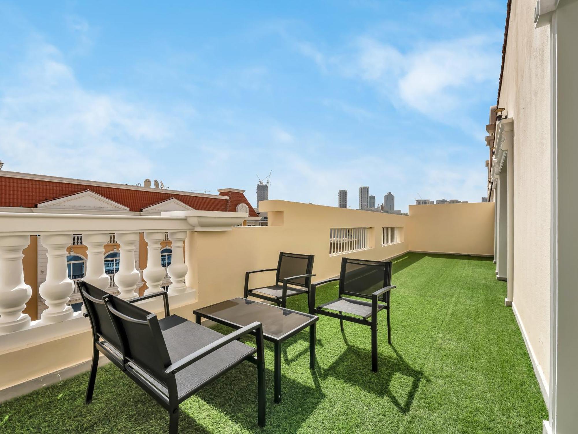 Luxury 3br Penthouse Clasic X Modern Design Apartment