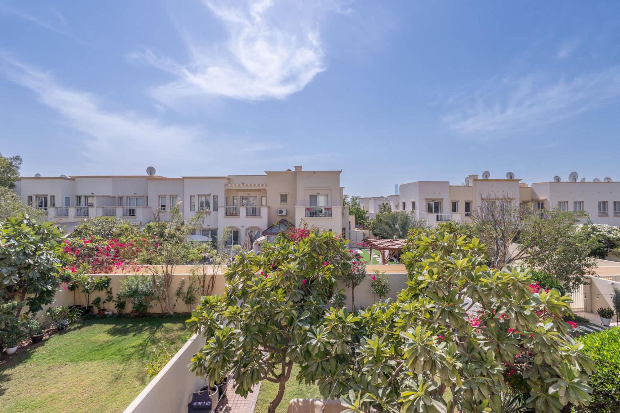 Emirates Living's Fascinating For Everyone * Dubai