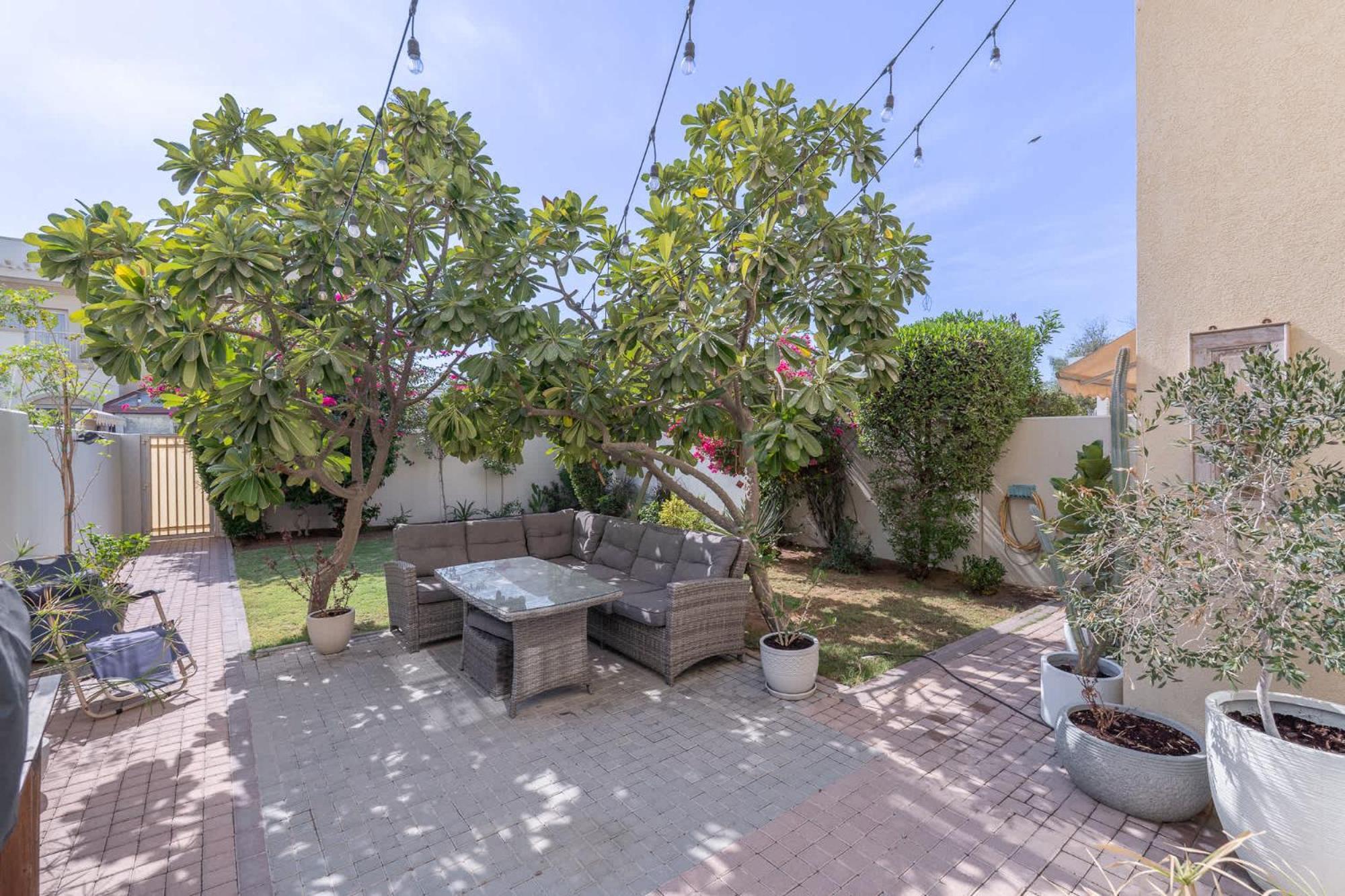 Villa Emirates Living's Fascinating For Everyone Dubai