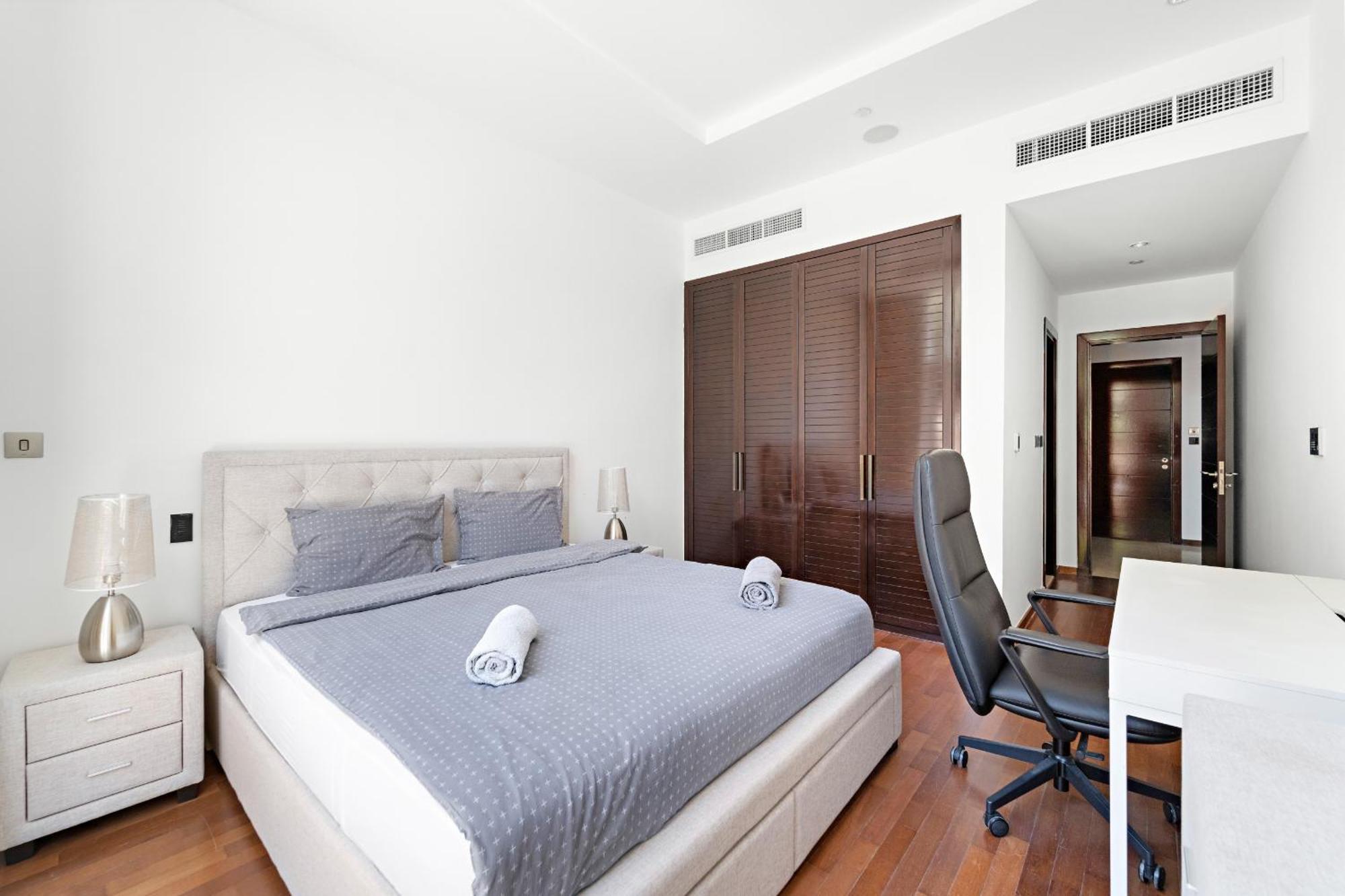 Vayk - Spacious 2 Bd With Access & Private Gym On Palm Jumeirah Apartment Dubai
