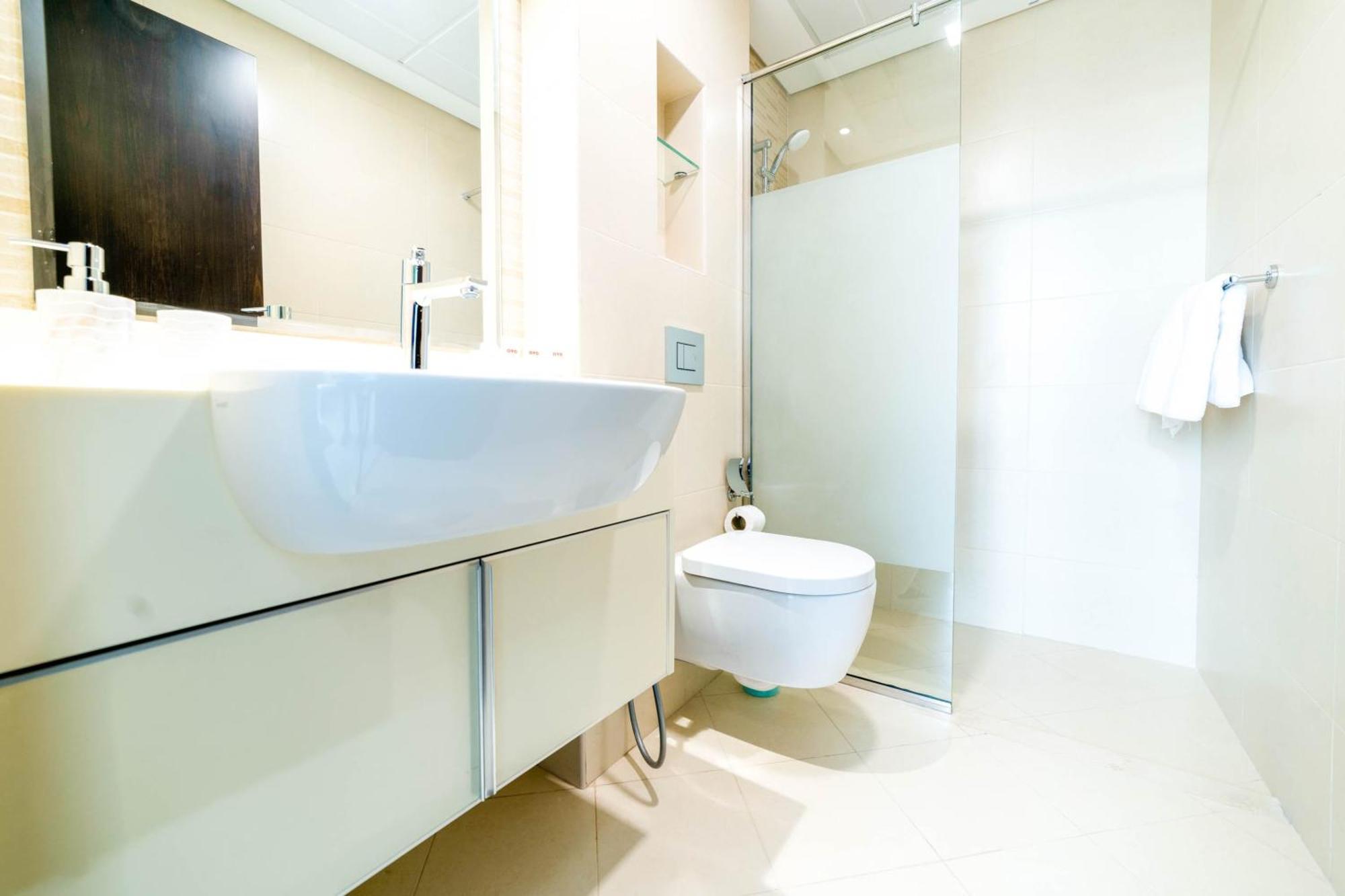 Oyo 589 Najma Tower, Two Bedrooms Apartments, Sports Guest house Dubai