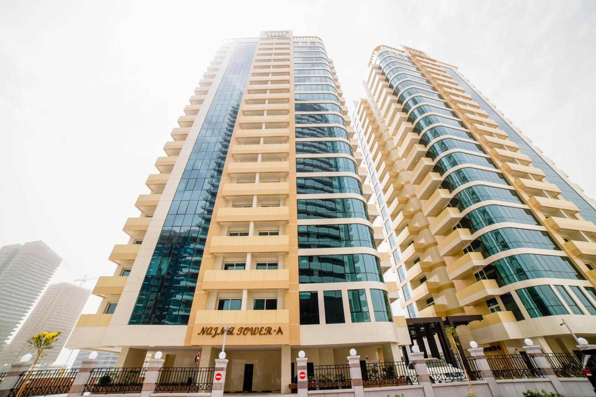 Oyo 589 Najma Tower, Two Bedrooms Apartments, Sports *