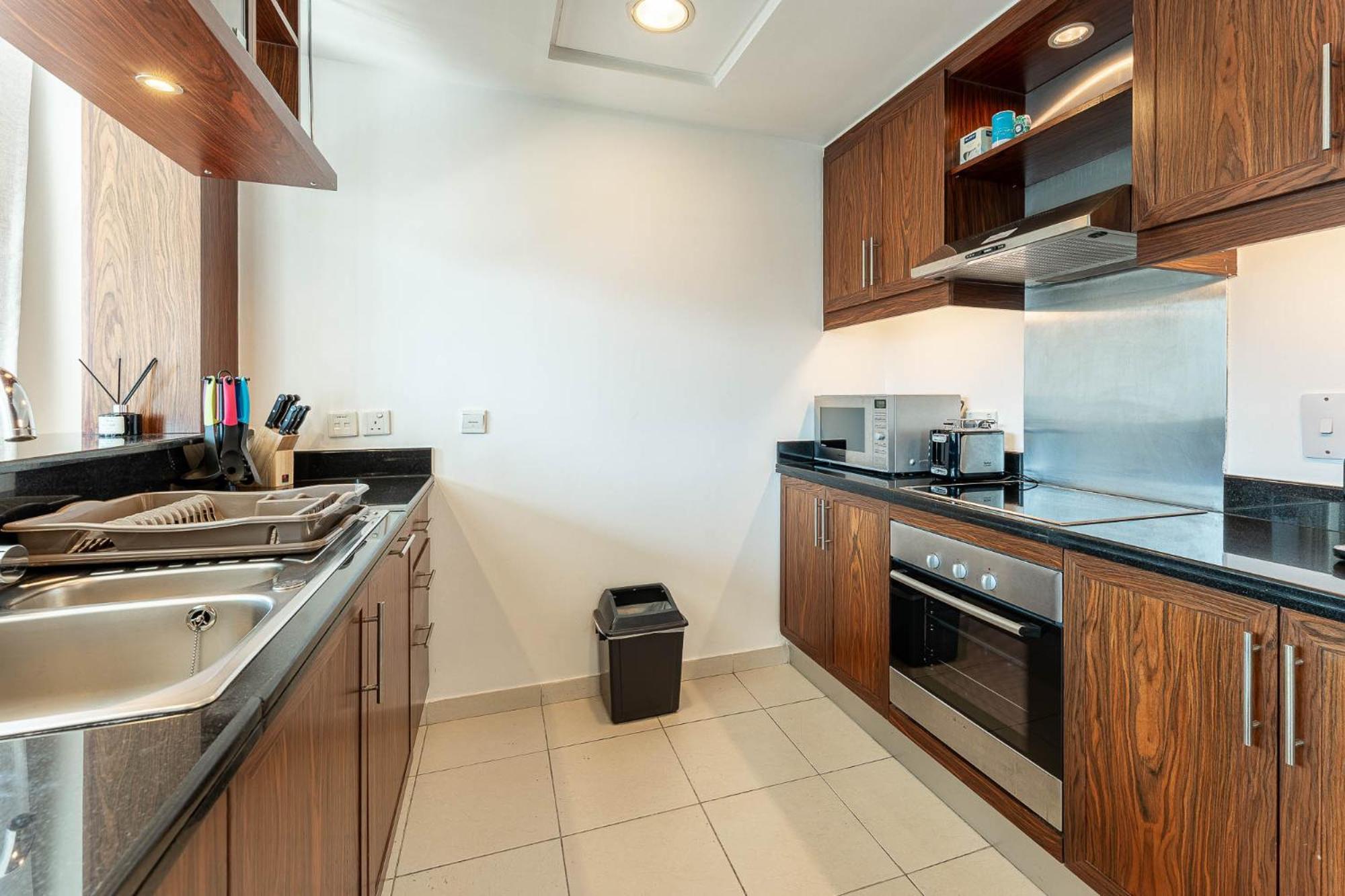 Superb 1-bedroom With Full Burj Khalifa View - 5-min Walk To Mall Dubai