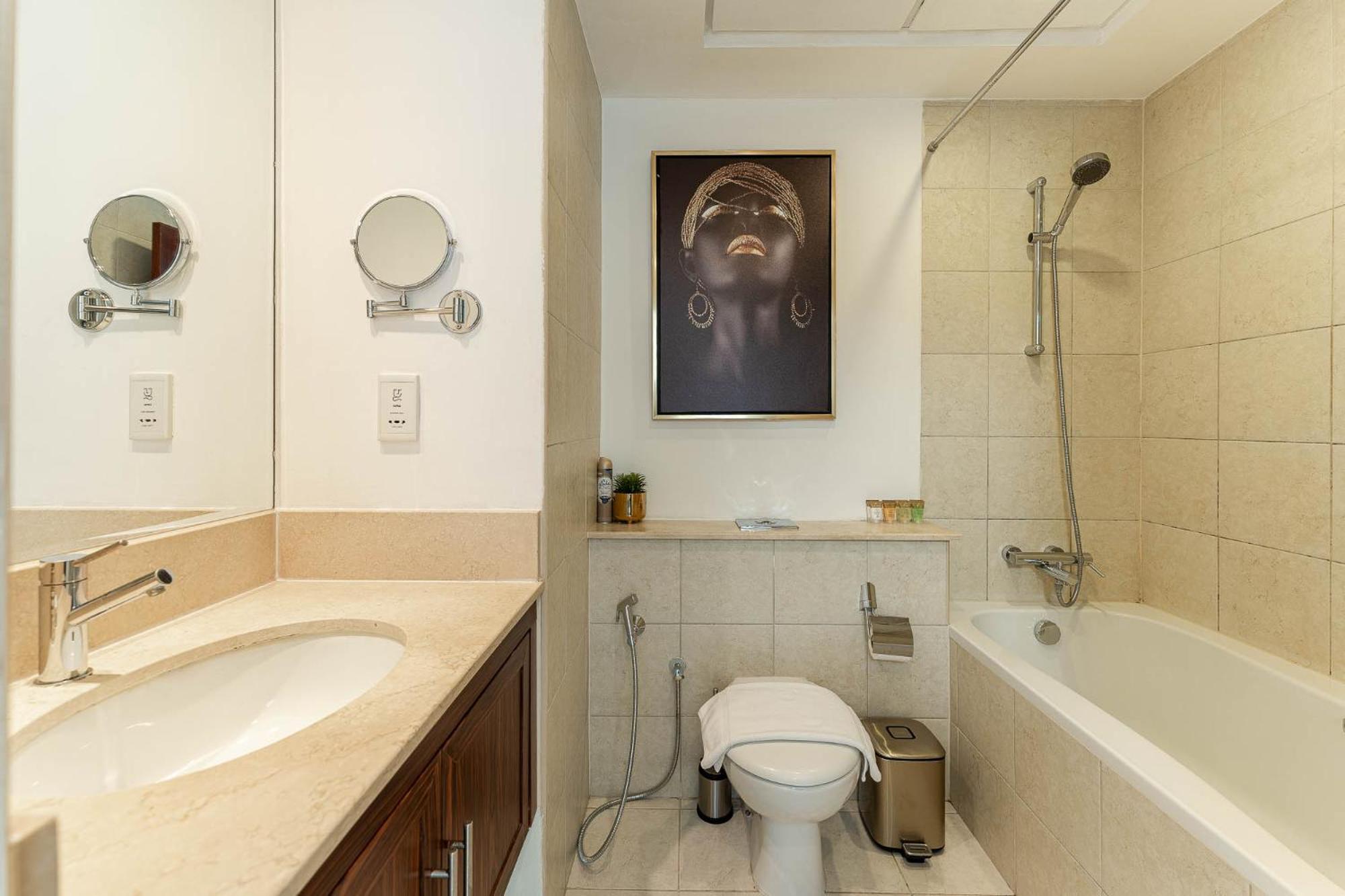 Superb 1-bedroom With Full Burj Khalifa View - 5-min Walk To Mall