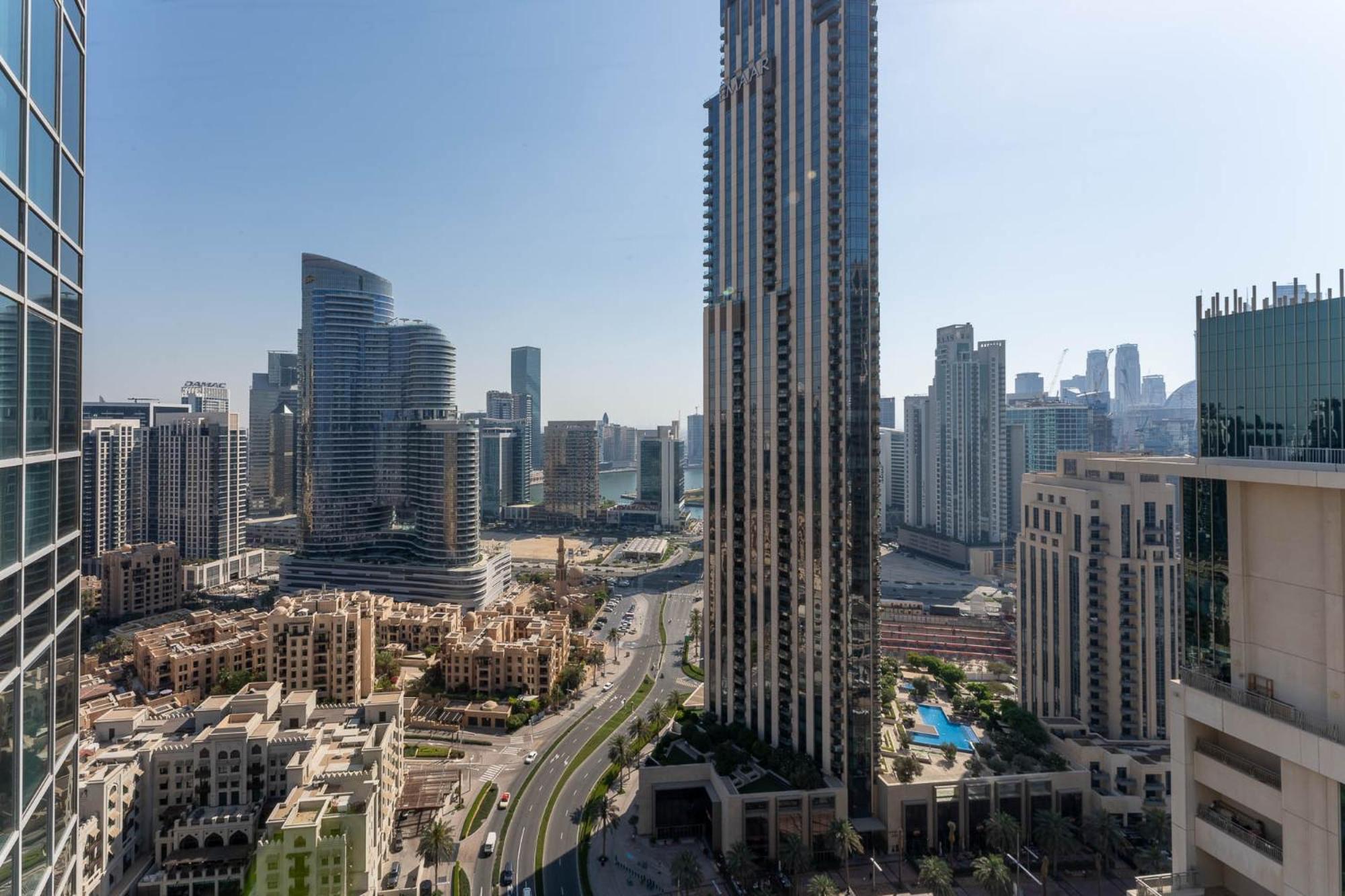 Superb 1-bedroom With Full Burj Khalifa View - 5-min Walk To Mall Apartment *