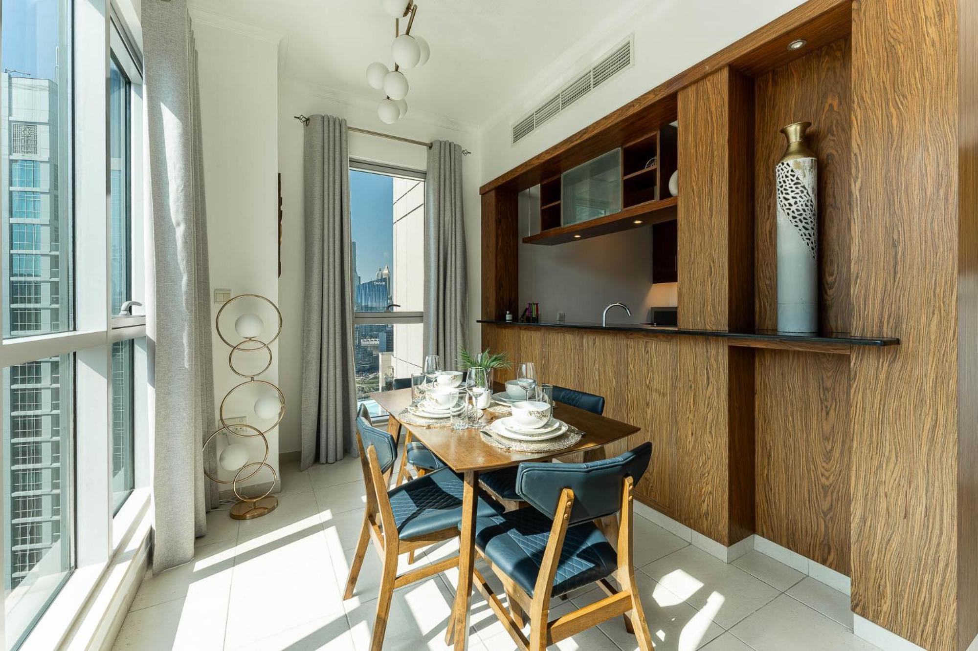 Superb 1-bedroom With Full Burj Khalifa View - 5-min Walk To Mall Apartment Dubai