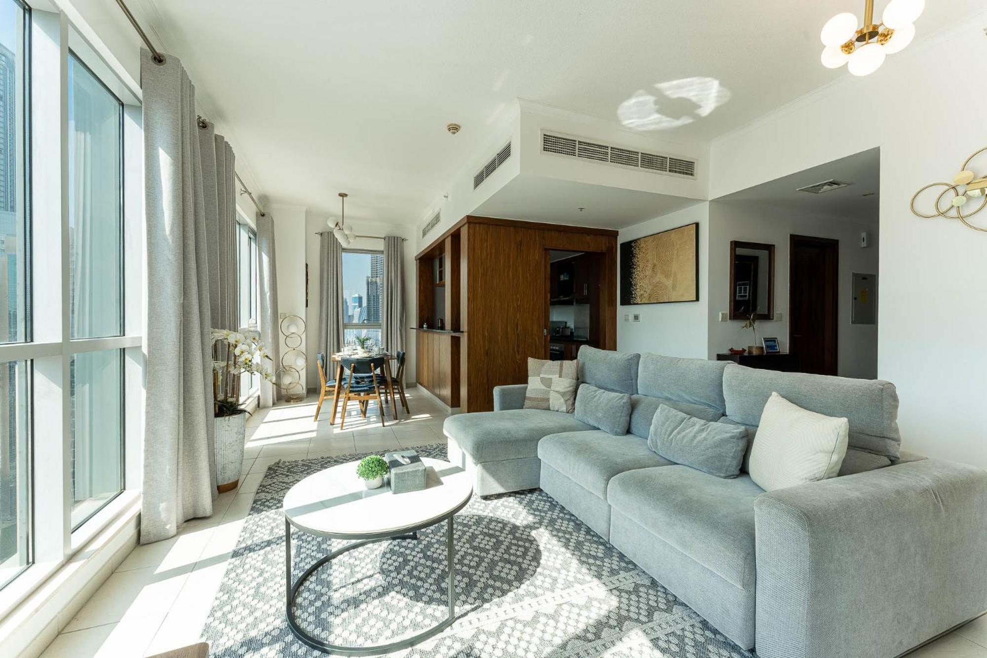 Superb 1-bedroom With Full Burj Khalifa View - 5-min Walk To Mall * Dubai