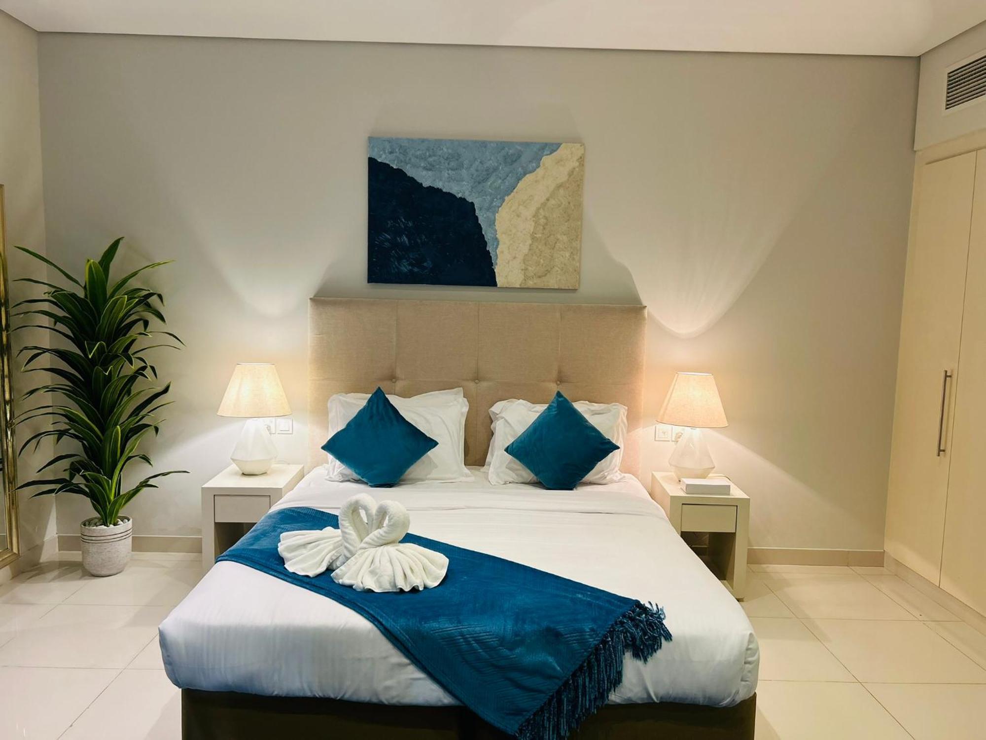 Sunrise Homes - Large Spacious In Business Bay Apartment