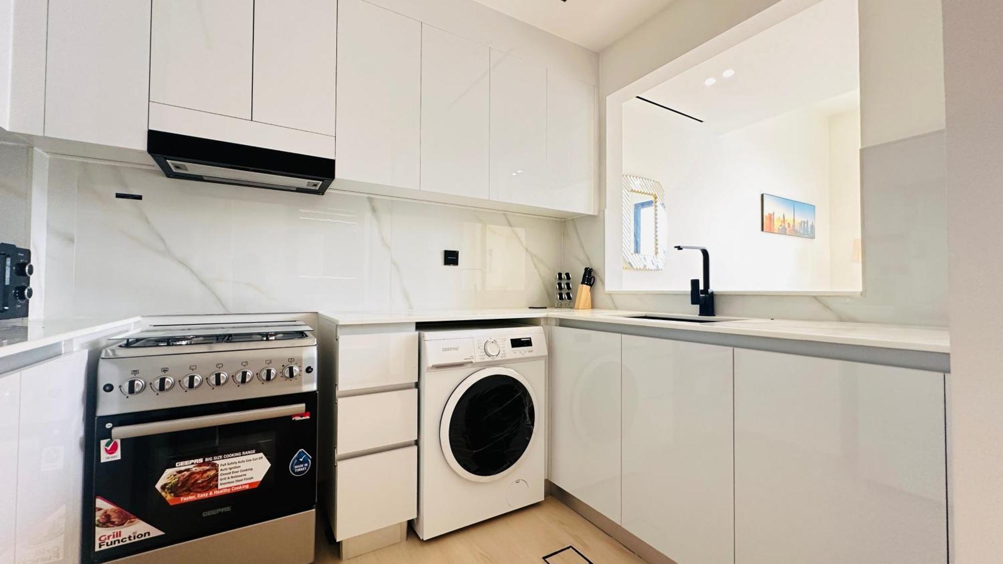 Homestay Oyo 1288 Fully Furnished 1bed @jvc *