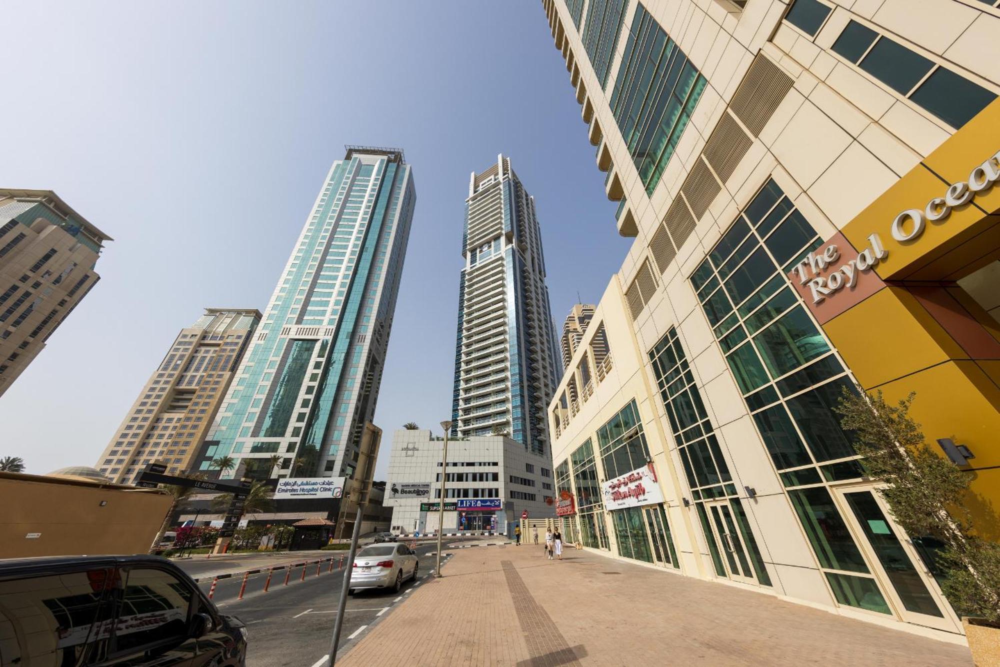 Apartment Vayk - Spacious One Bedroom Dubai