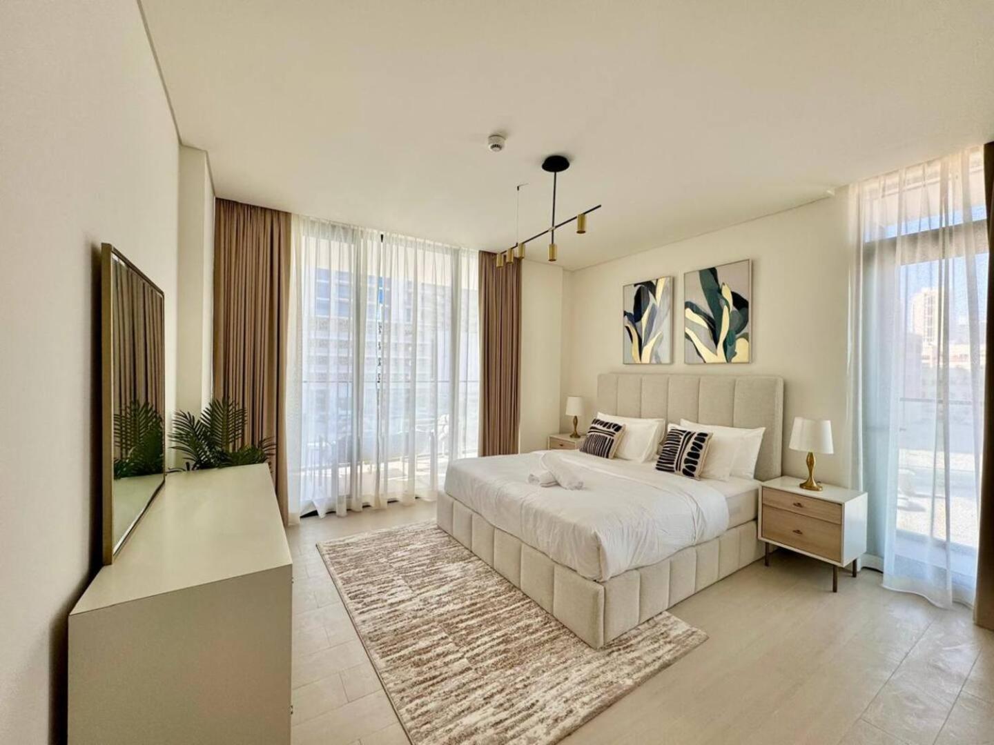 Luxurious And Spacious 1br With Balcony In Jvc