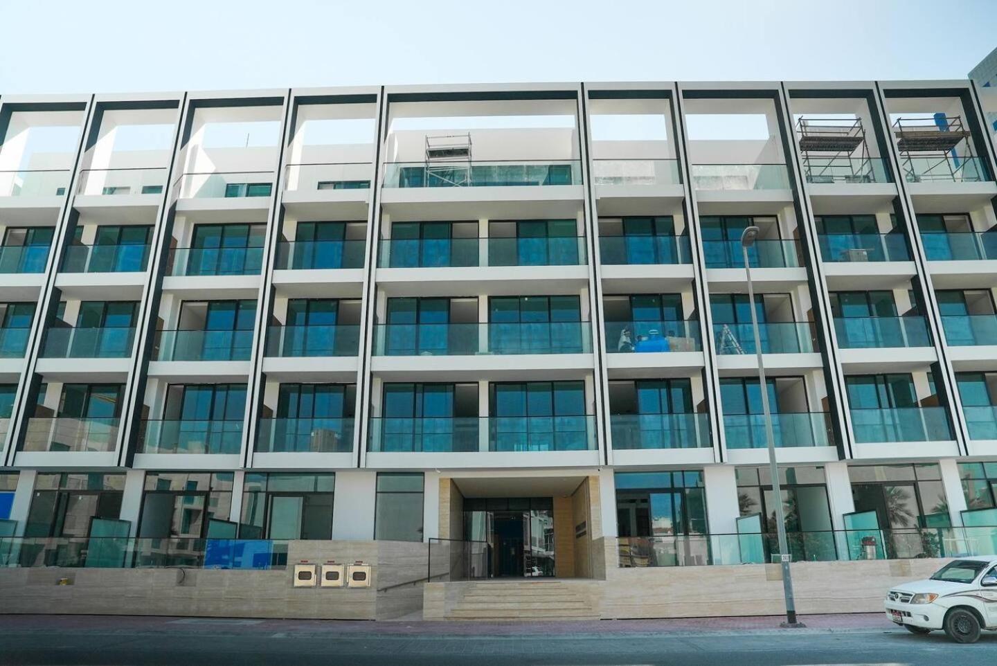Luxurious And Spacious 1br With Balcony In Jvc * Dubai
