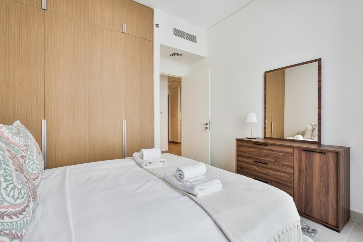 Apartment Elegant 1br With Pool, Gym Access And Kid's Play Area Dubai