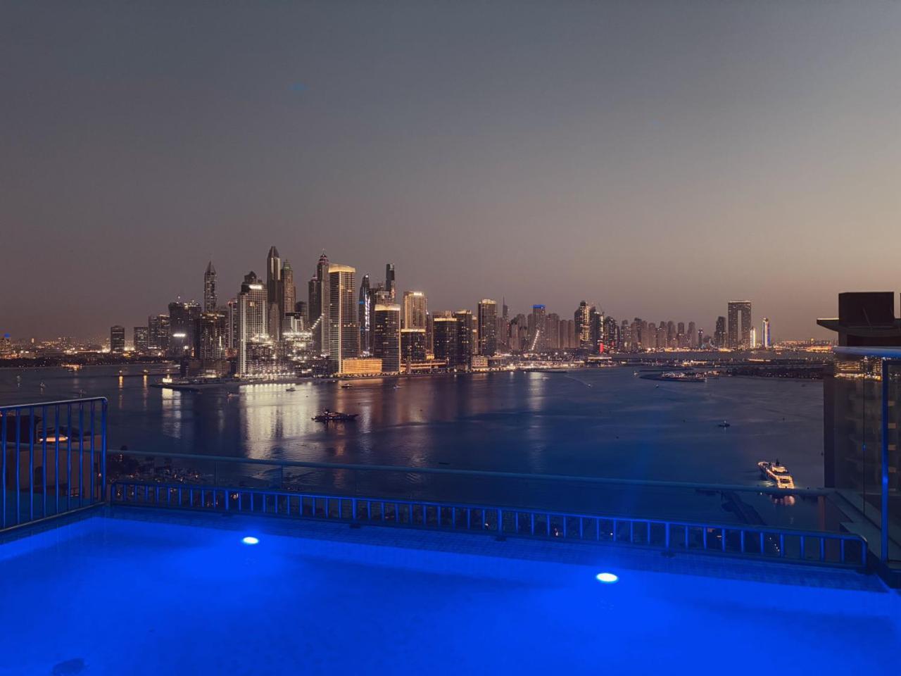 Seven Palm With Private Access And Infinity Pool * Dubai