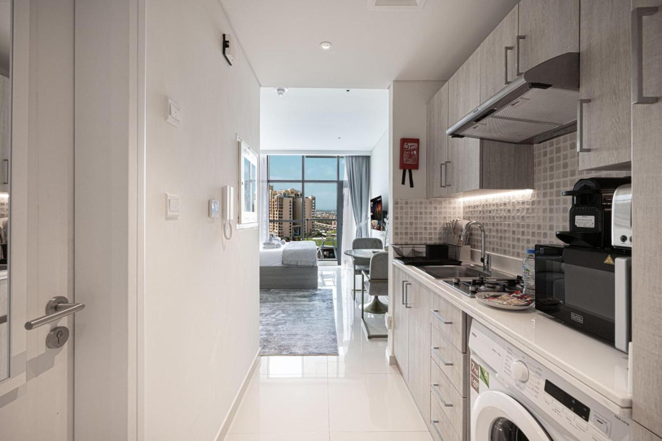 Seven Palm With Private Access And Infinity Pool Apartment Dubai