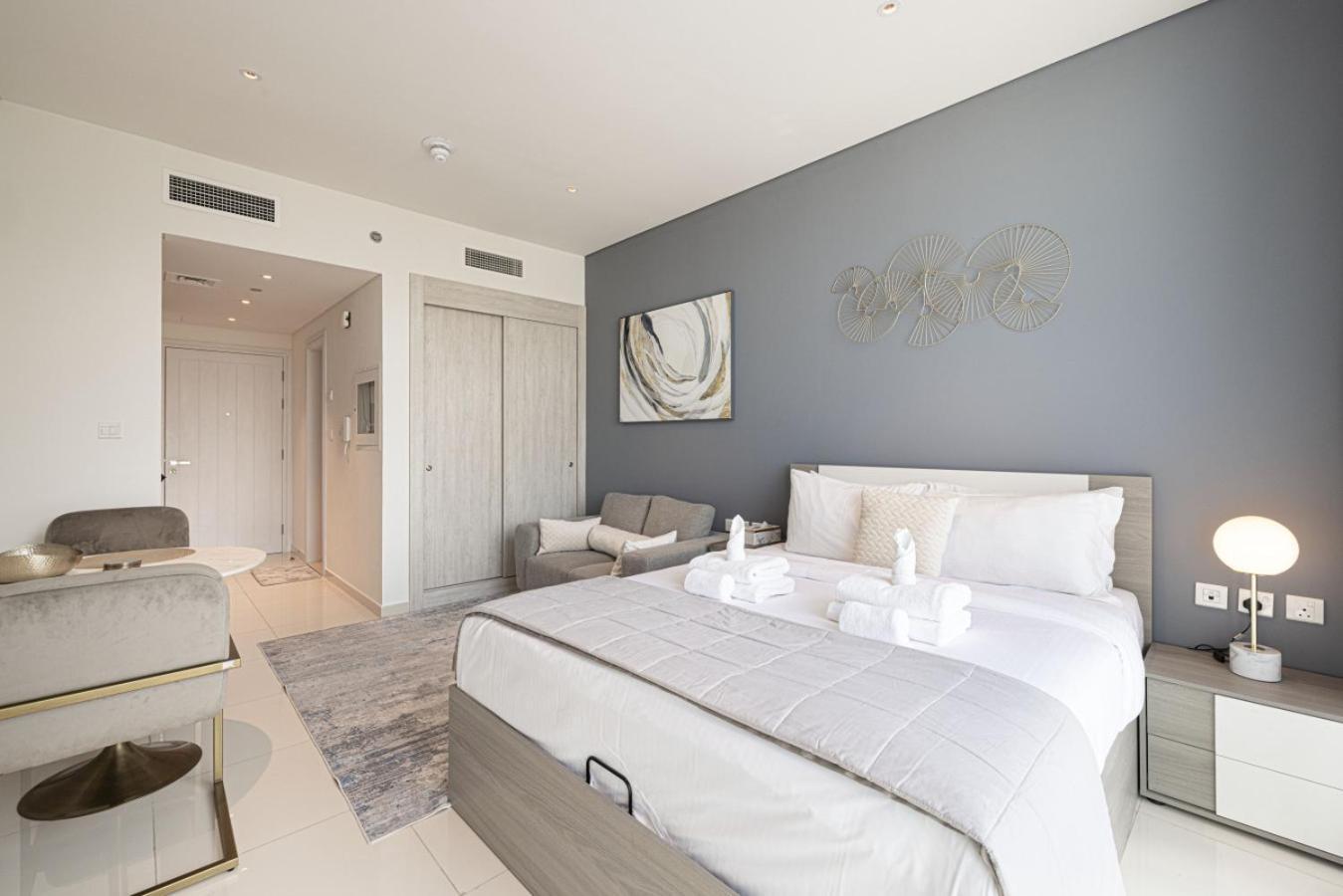 Seven Palm With Private Access And Infinity Pool Apartment *
