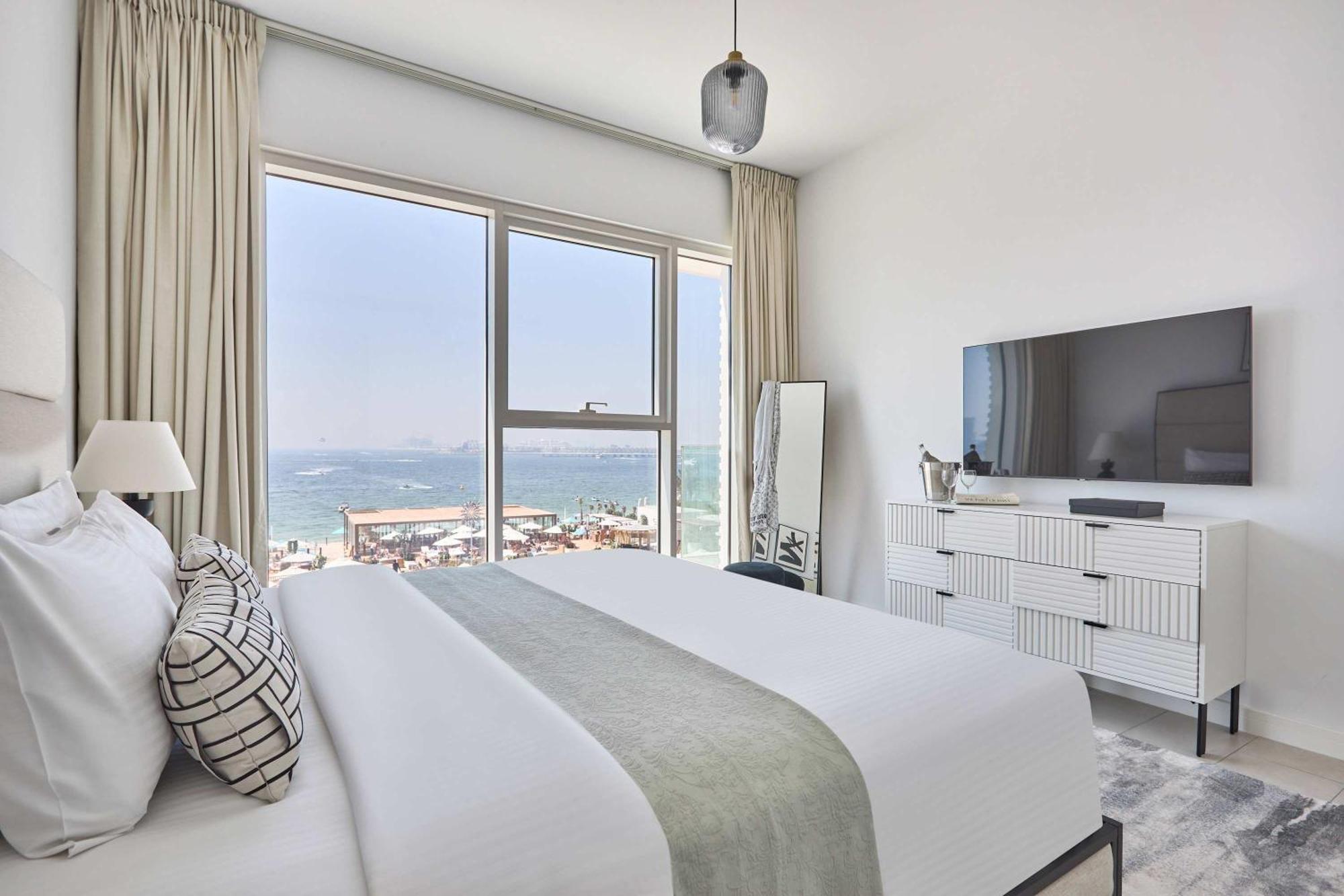 Frank Porter - La Vie Apartment Dubai