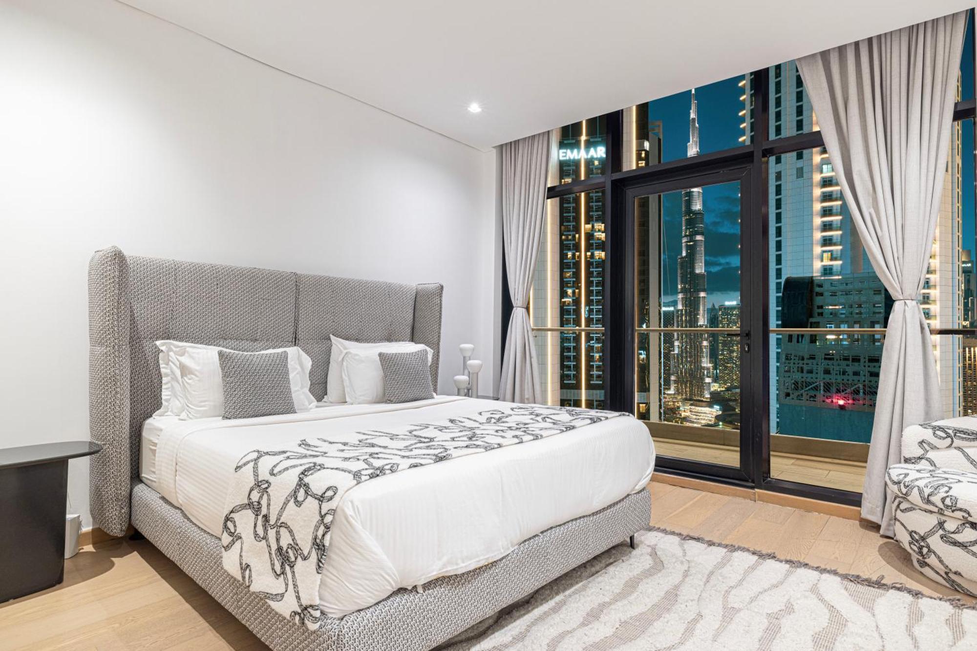 Luxe 6br Penthouse With Burj View & Private Cinema *