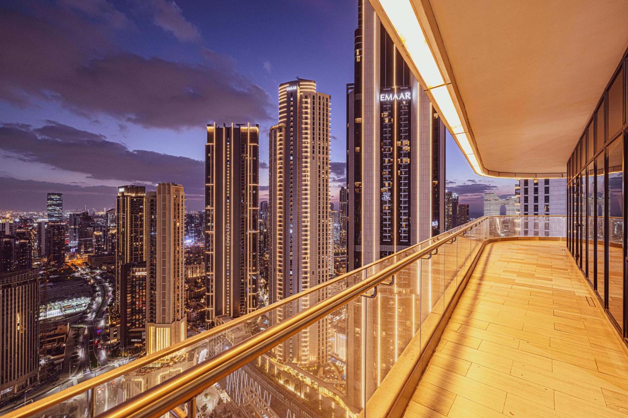 Luxe 6br Penthouse With Burj View & Private Cinema Apartment