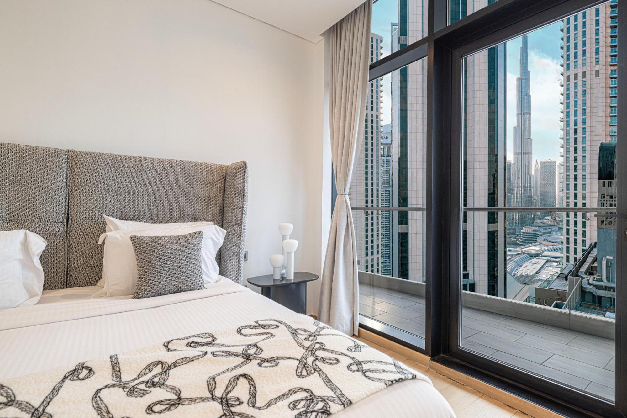 Luxe 6br Penthouse With Burj View & Private Cinema * Dubai