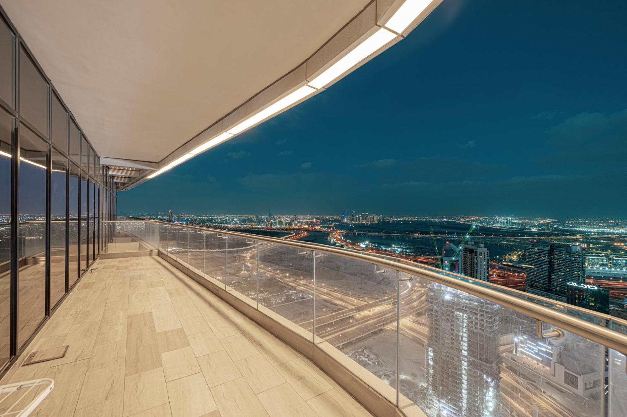 Luxe 6br Penthouse With Burj View & Private Cinema Apartment *