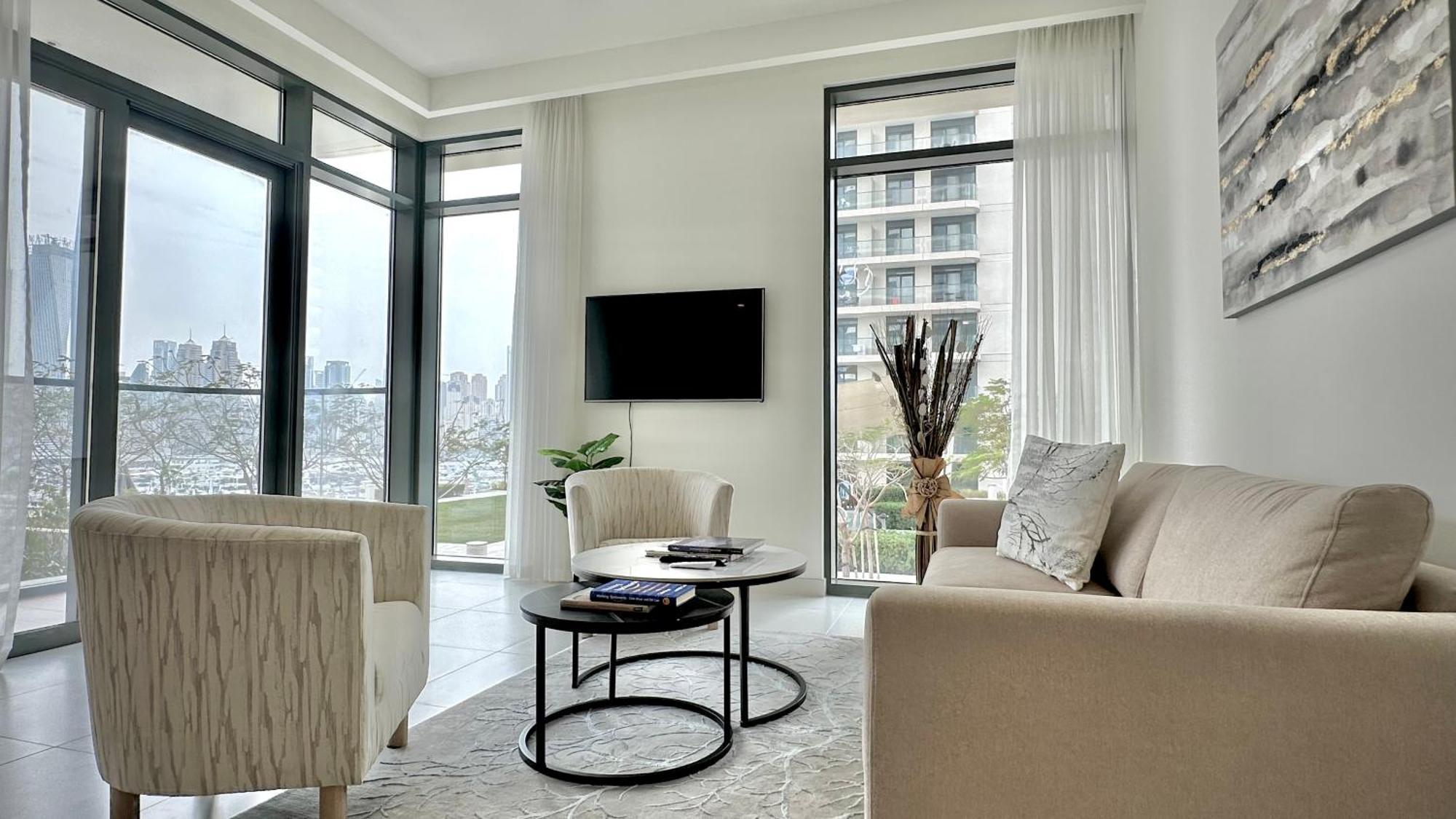 Luxury Beachfront In Marina Vista Tower 2 By Bhavan Apartment