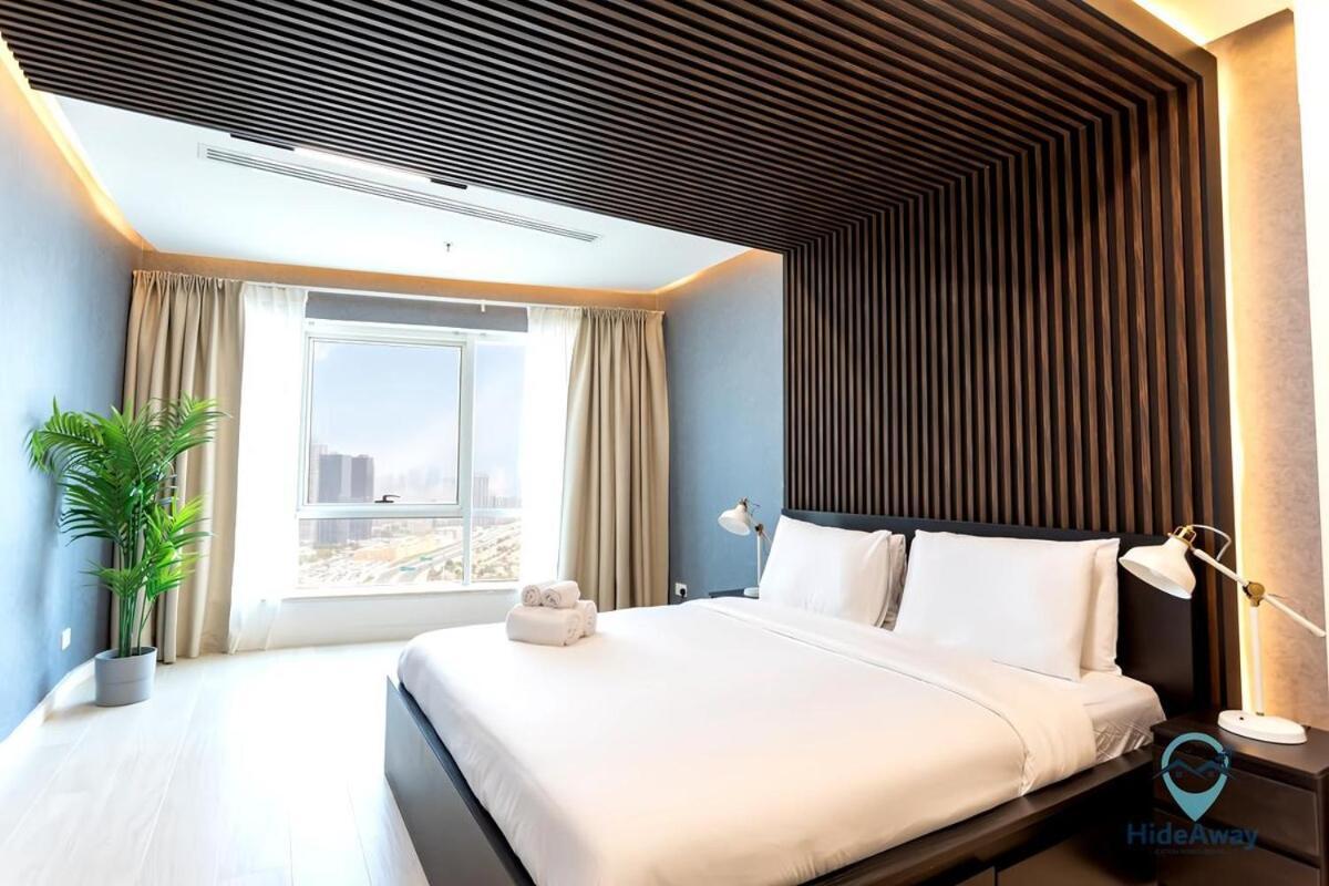 Bright Modern 1br Heart Of Jlt Skyline Views Apartment