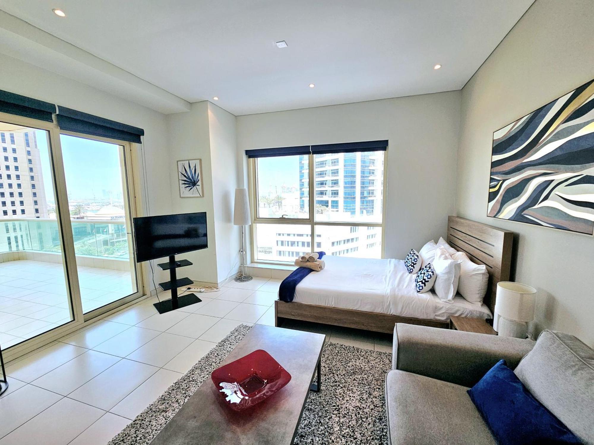 Apartment Sunrise Homes - Near Jbr With Huge Balcony - Harbour Views Dubai