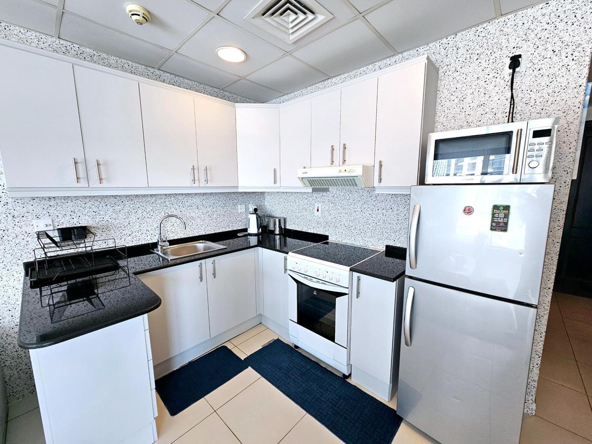 Apartment Sunrise Homes - Near Jbr With Huge Balcony - Harbour Views Dubai