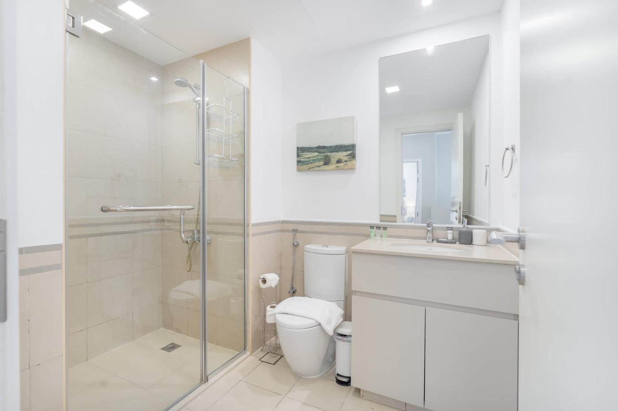 Elegant Escape Perfect For Families Villa Dubai