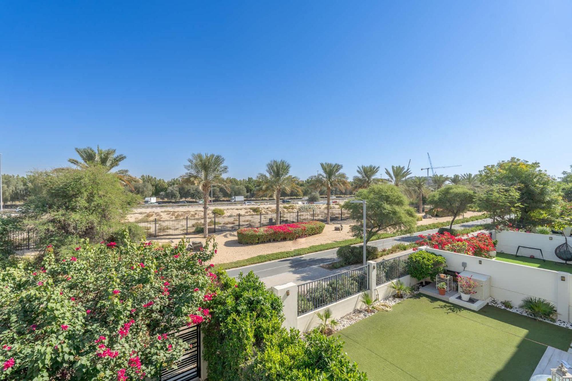 Villa Elegant Escape Perfect For Families Dubai