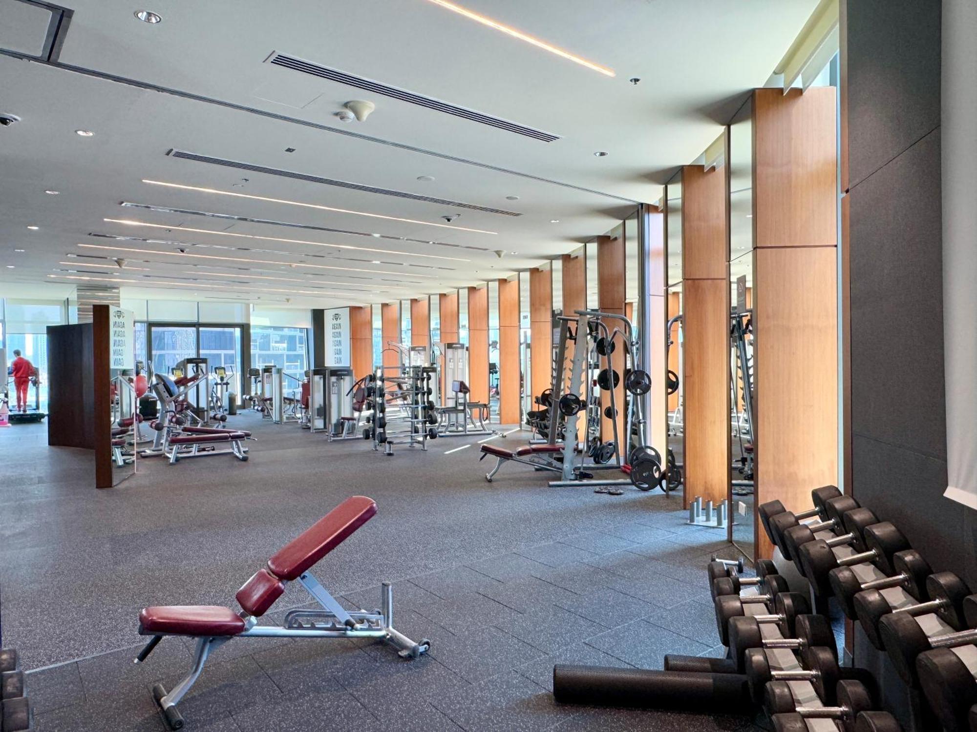 Burj Vista Luxury 2br ,full Burj Khalifa View ,direct Mall & Metro Access Dubai