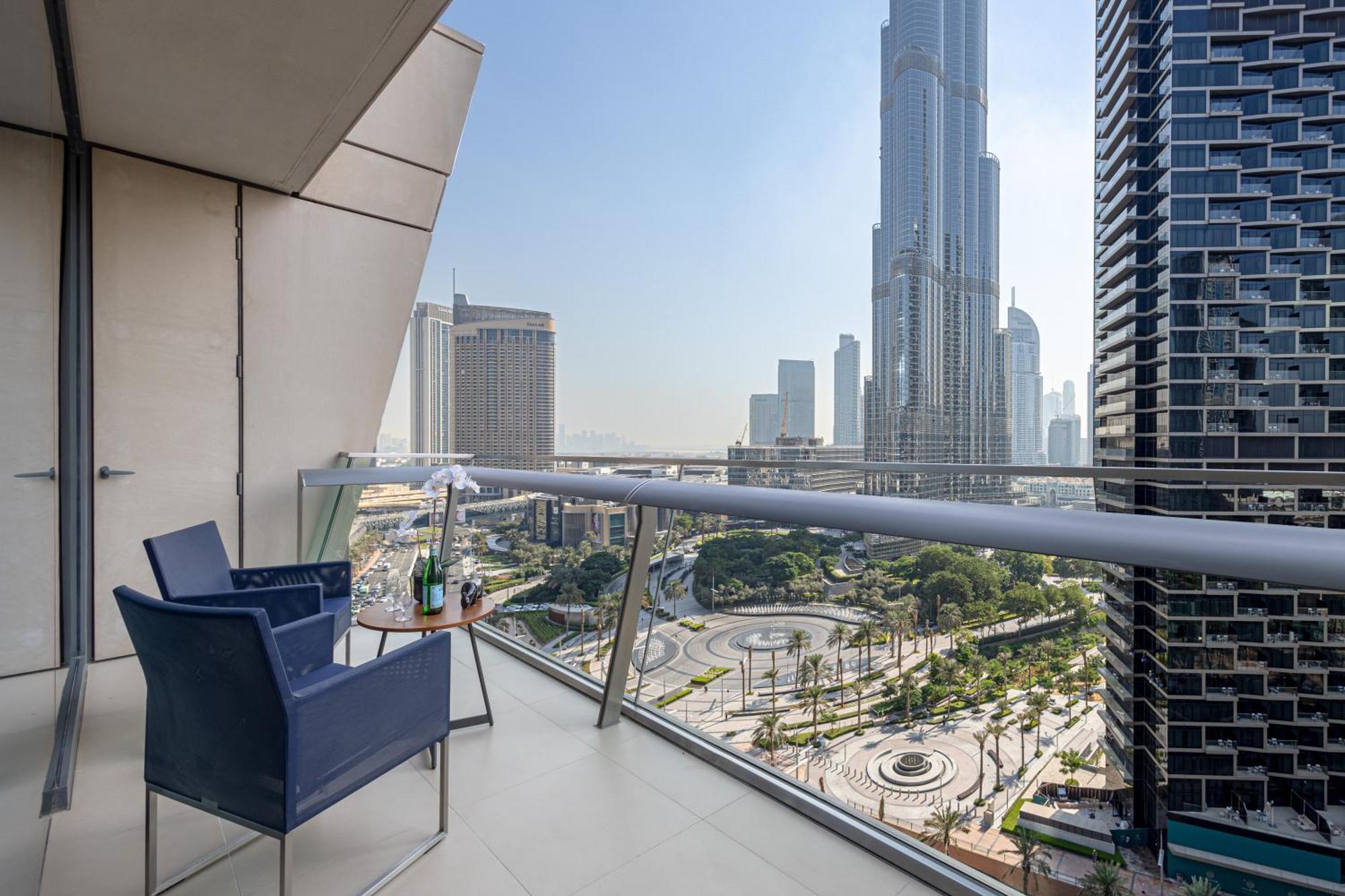 Burj Vista Luxury 2br ,full Burj Khalifa View ,direct Mall & Metro Access * Dubai