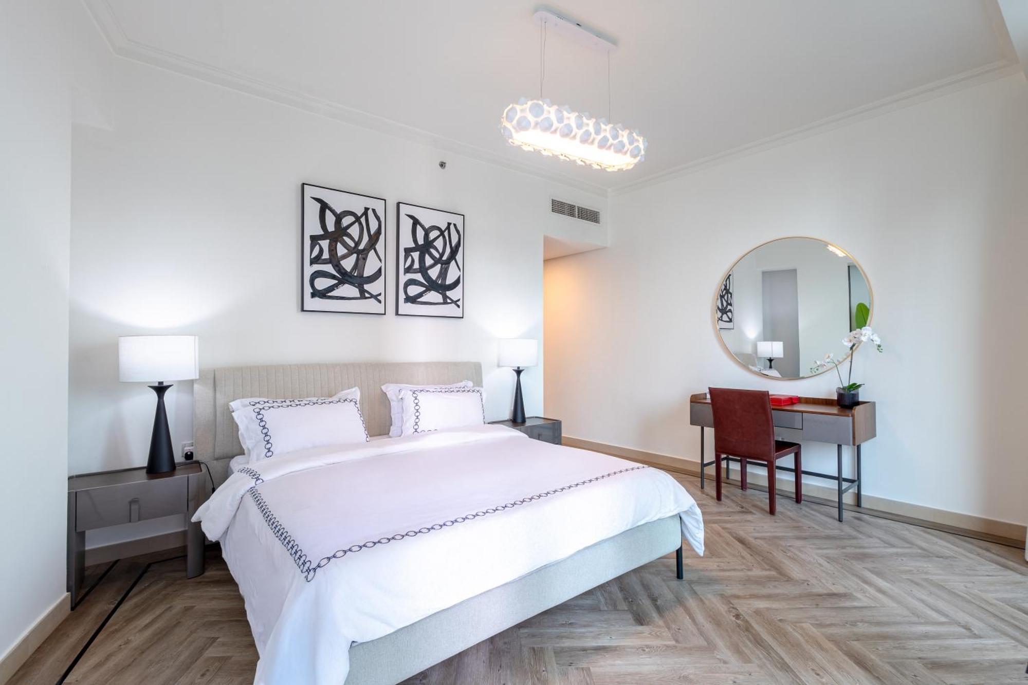 Apartment Burj Vista Luxury 2br ,full Burj Khalifa View ,direct Mall & Metro Access