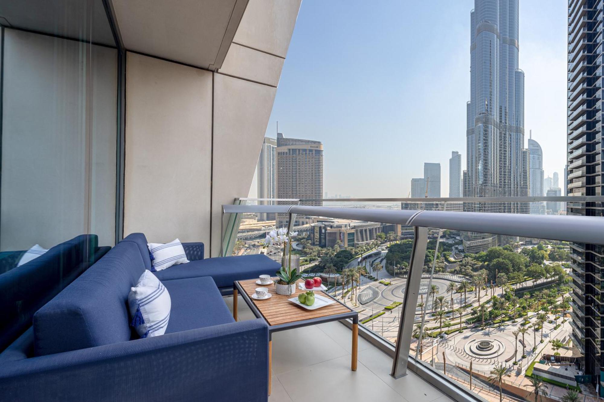 Burj Vista Luxury 2br ,full Burj Khalifa View ,direct Mall & Metro Access Apartment *