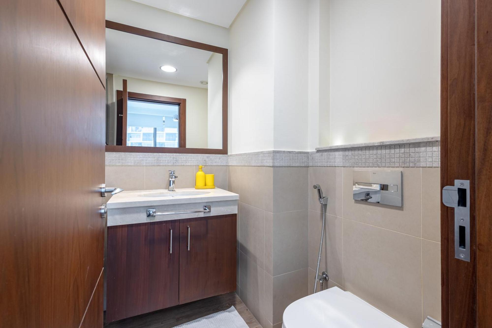 Burj Vista Luxury 2br ,full Burj Khalifa View ,direct Mall & Metro Access Apartment