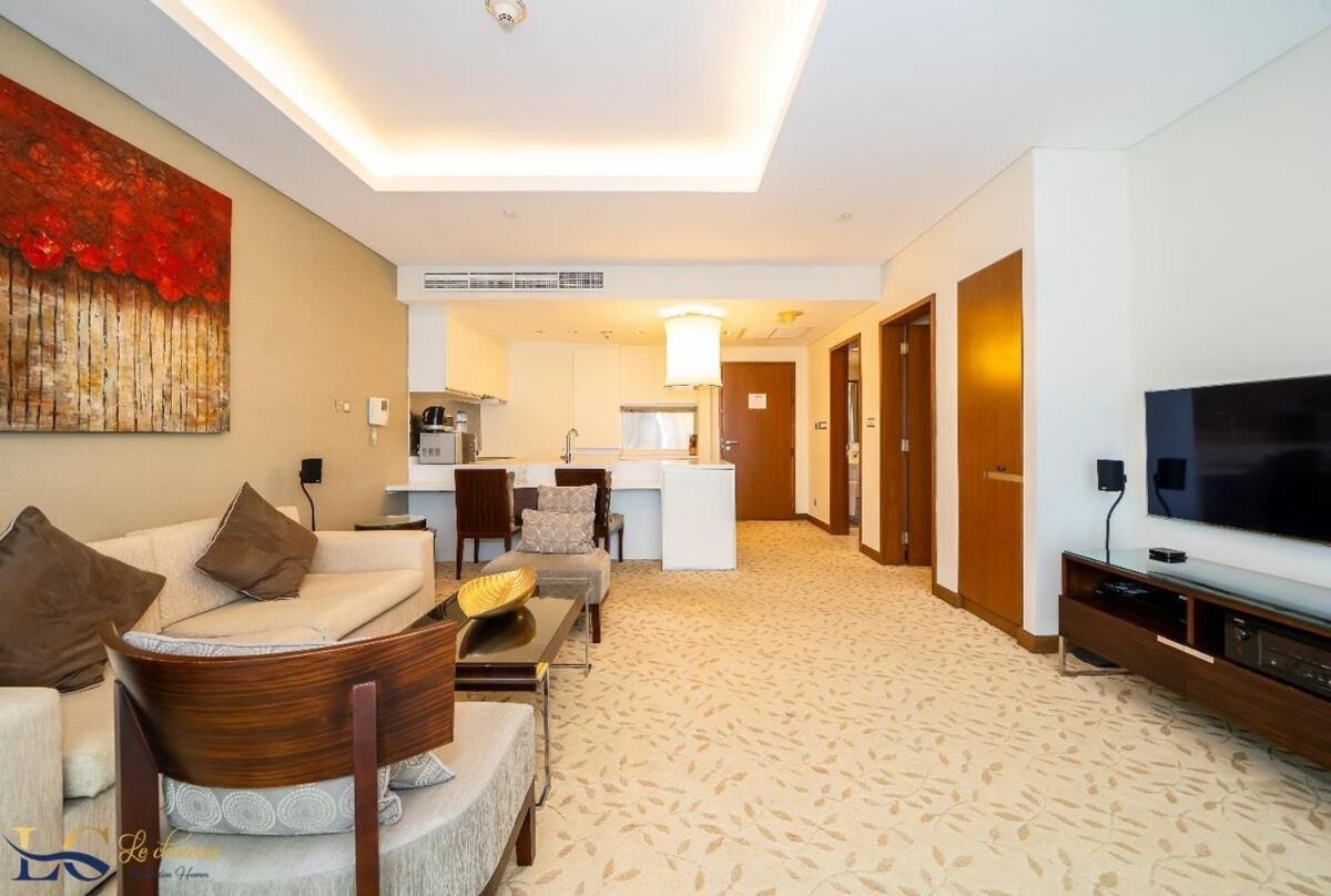 Apartment 1br At The Address Mall Dubai