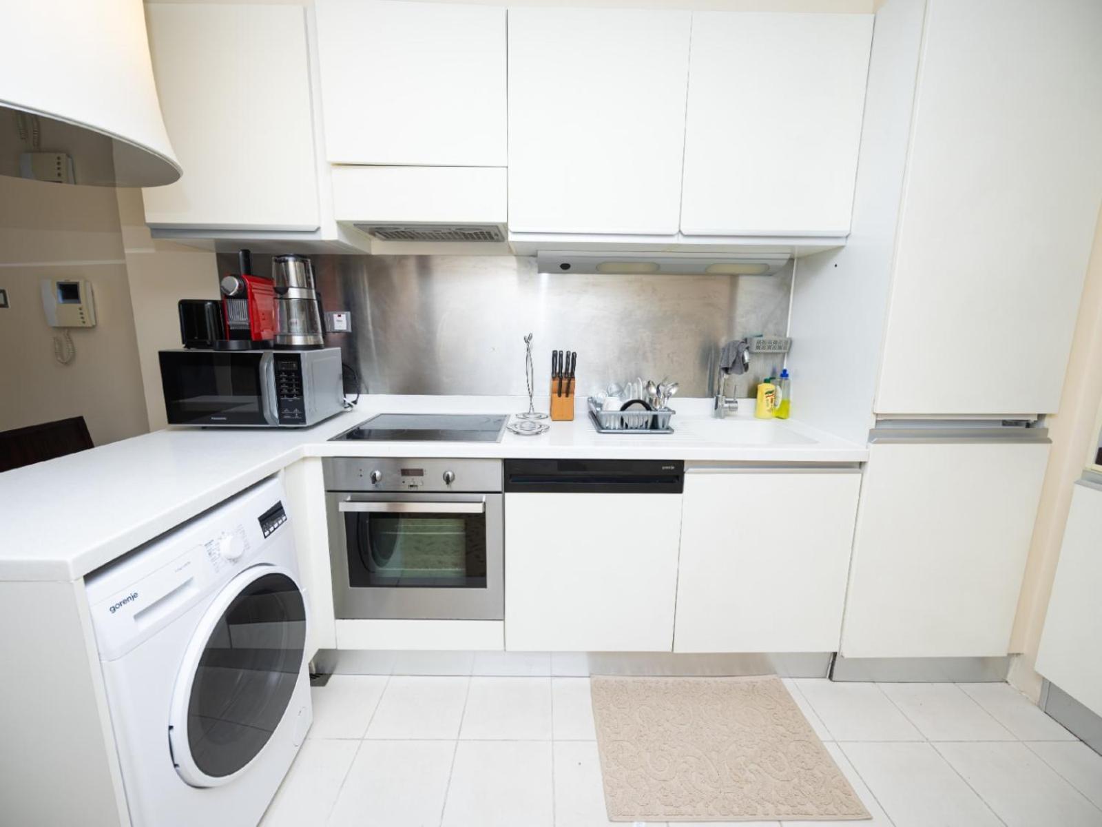 Kempinski Avenue Apartment *