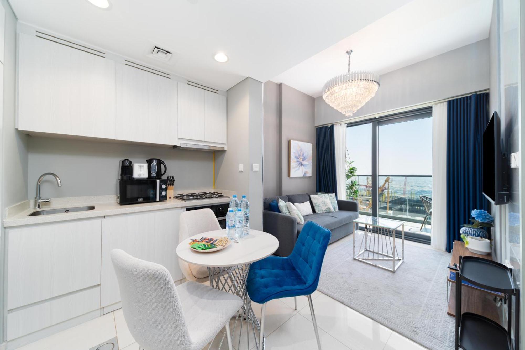 Sleek & Modern 1-bed In Zada Tower Business Bay * Dubai