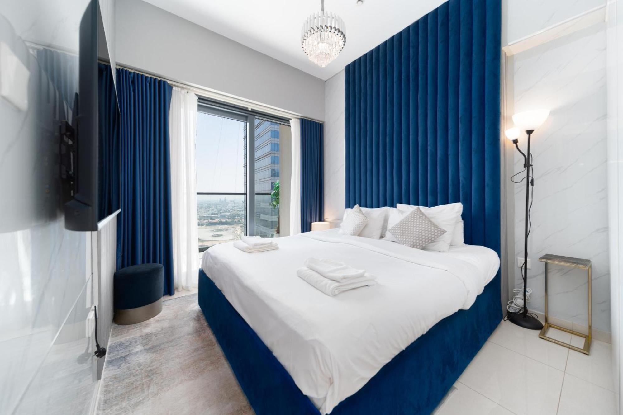 Sleek & Modern 1-bed In Zada Tower Business Bay *
