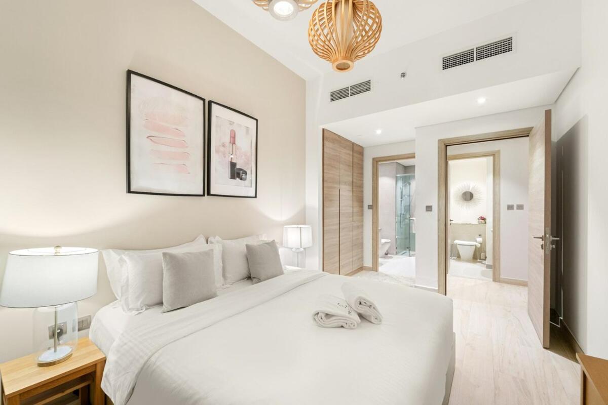 First Class 1br Elegant Marina Hideaway * Dubai