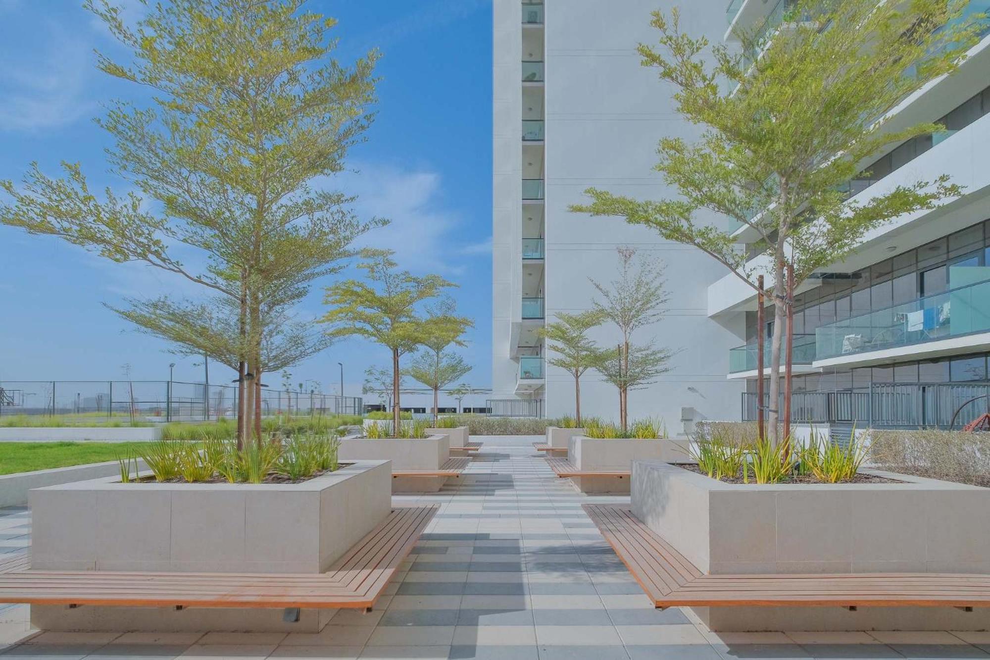 Tranquil 1br Hideaway In Damac Hills *