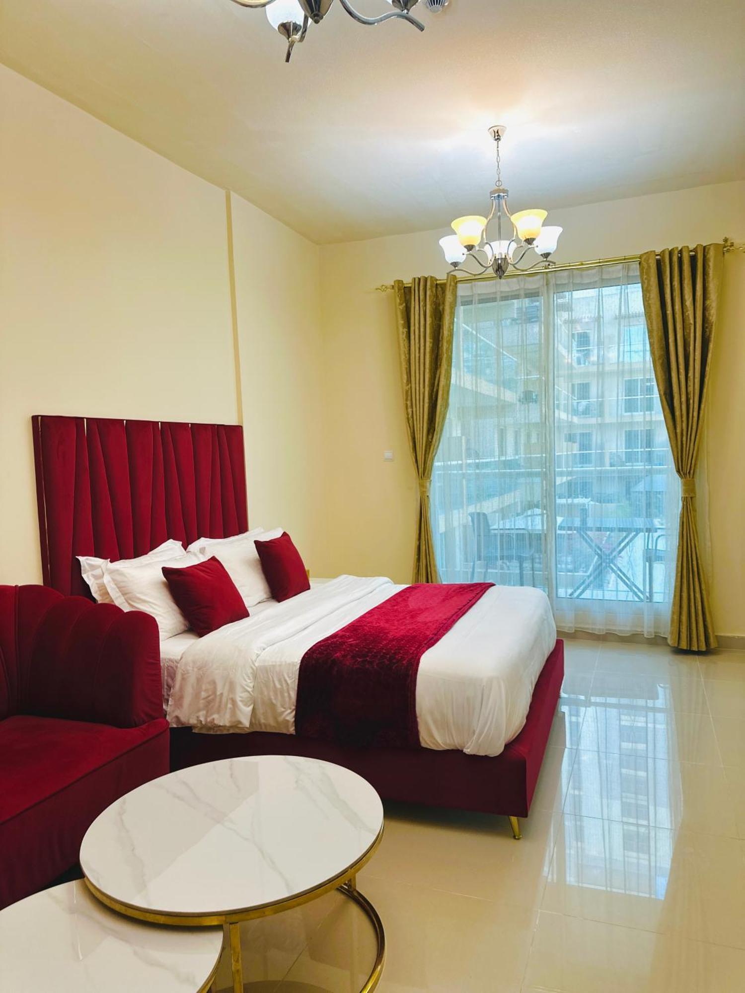 Comfy In Jvc Great Location Fast Wi-fi Apartment Dubai